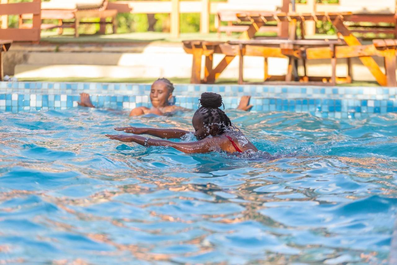 Prideinn Mara Camp & Cottages Talek Esterno foto