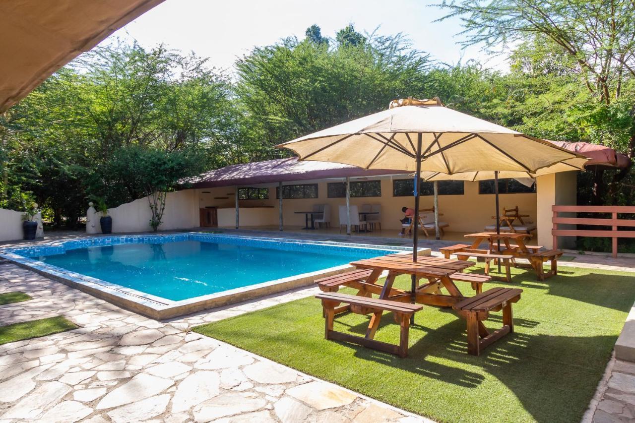 Prideinn Mara Camp & Cottages Talek Esterno foto